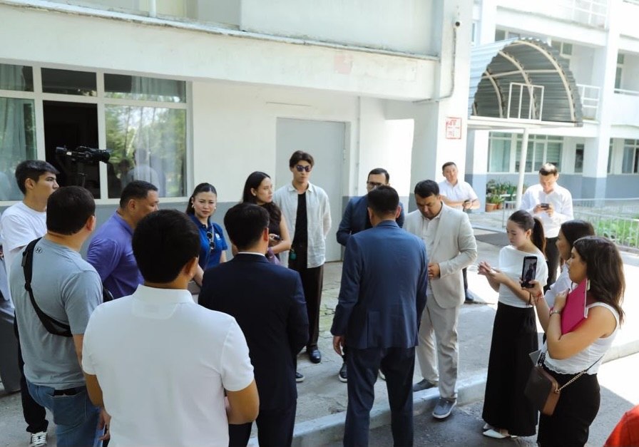 Members of the Public Council of Almaty, Rustam Kairyев and Akezhan Kenesov, conducted monitoring of the construction of a new student dormitory at Al-Farabi Kazakh National University.