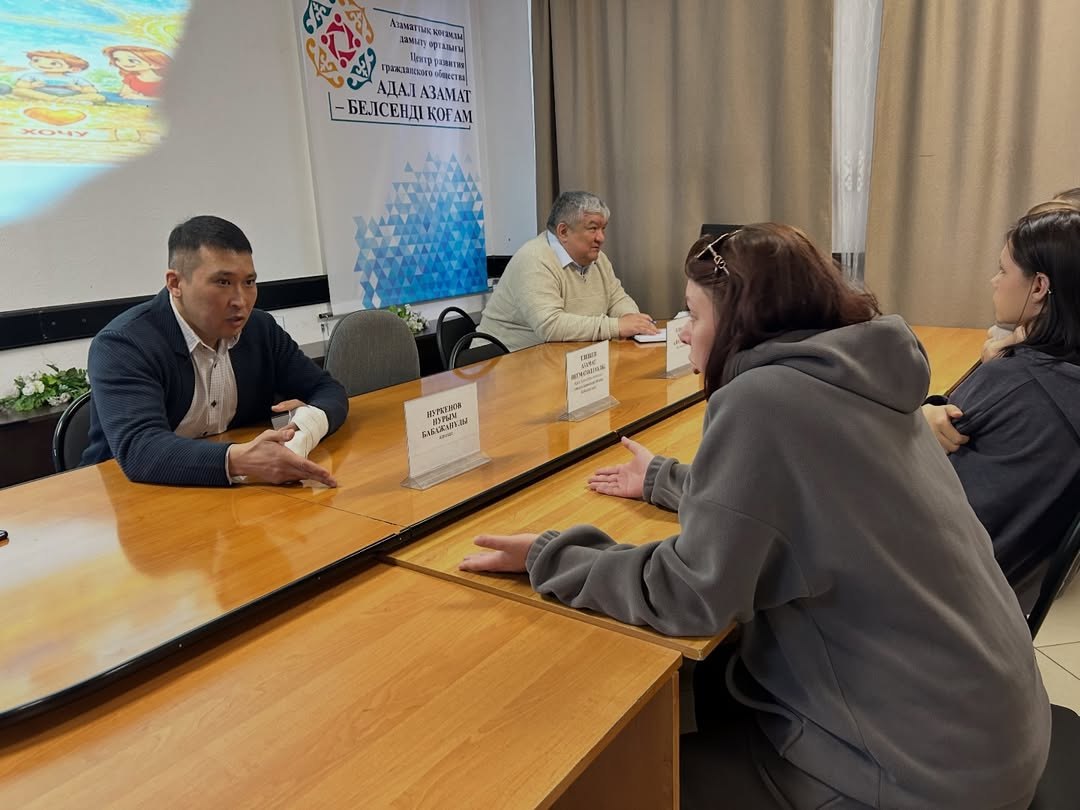 As part of the project of the Akimat of the Kazybek Bi district of Karaganda “Identification and provision of comprehensive support to minors and families in difficult life situations,” a meeting was held with invited specialists, during which individual consultations were provided to citizens.