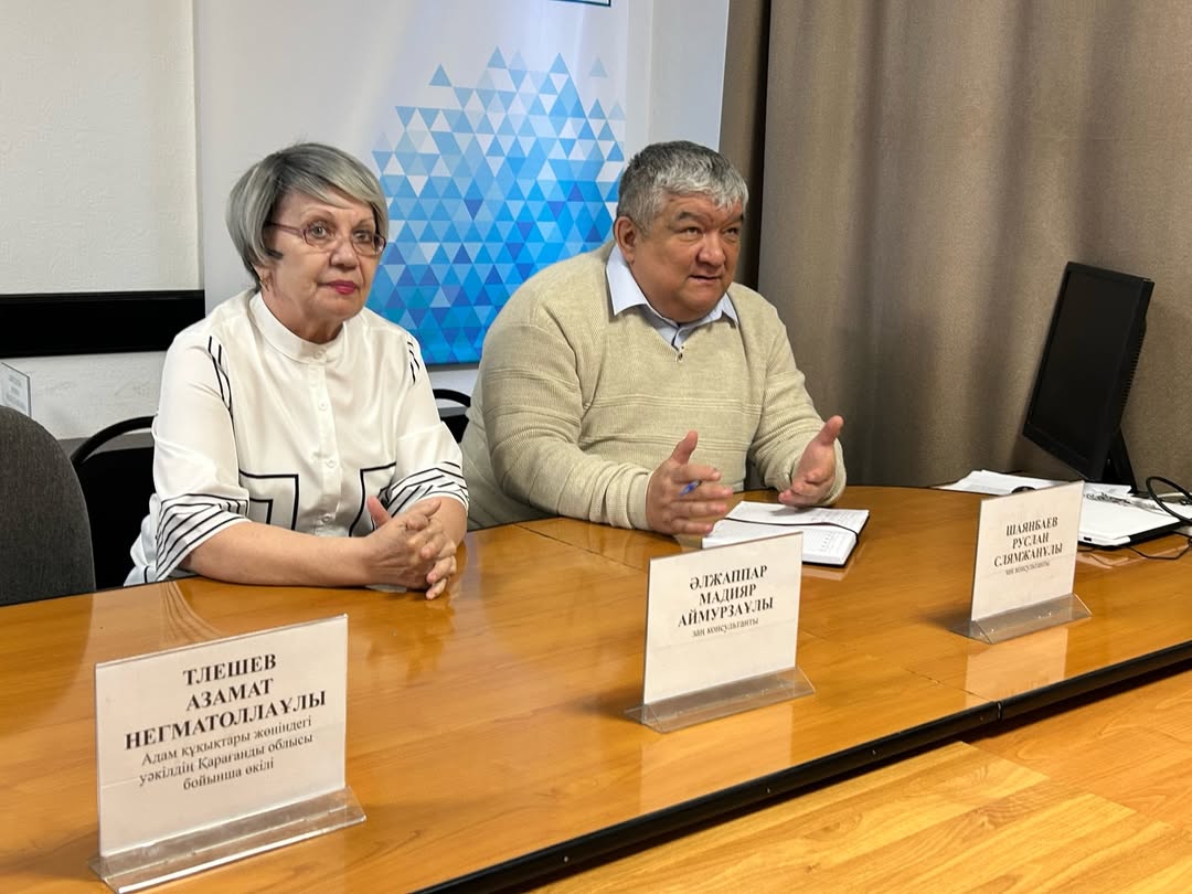 As part of the project of the Akimat of the Kazybek Bi district of Karaganda “Identification and provision of comprehensive support to minors and families in difficult life situations,” a meeting was held with invited specialists, during which individual consultations were provided to citizens.