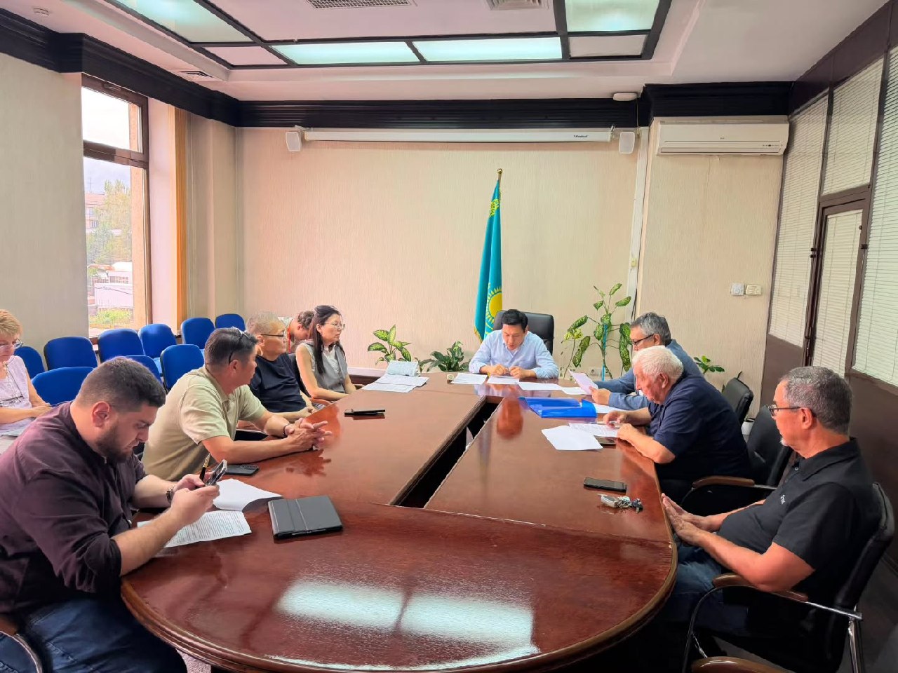 On July 14, an off-site meeting of Commission No. 3 of the Public Council of Almaty was held at the “Energosbyt” branch of JSC “AZhK”.