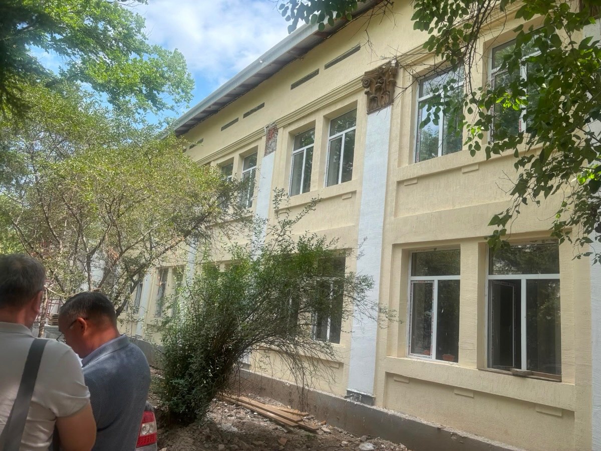 On July 23, Commission No. 2 of the Public Council of Almaty conducted its third monitoring visit to assess the progress of the reconstruction of School-Gymnasium No. 56.