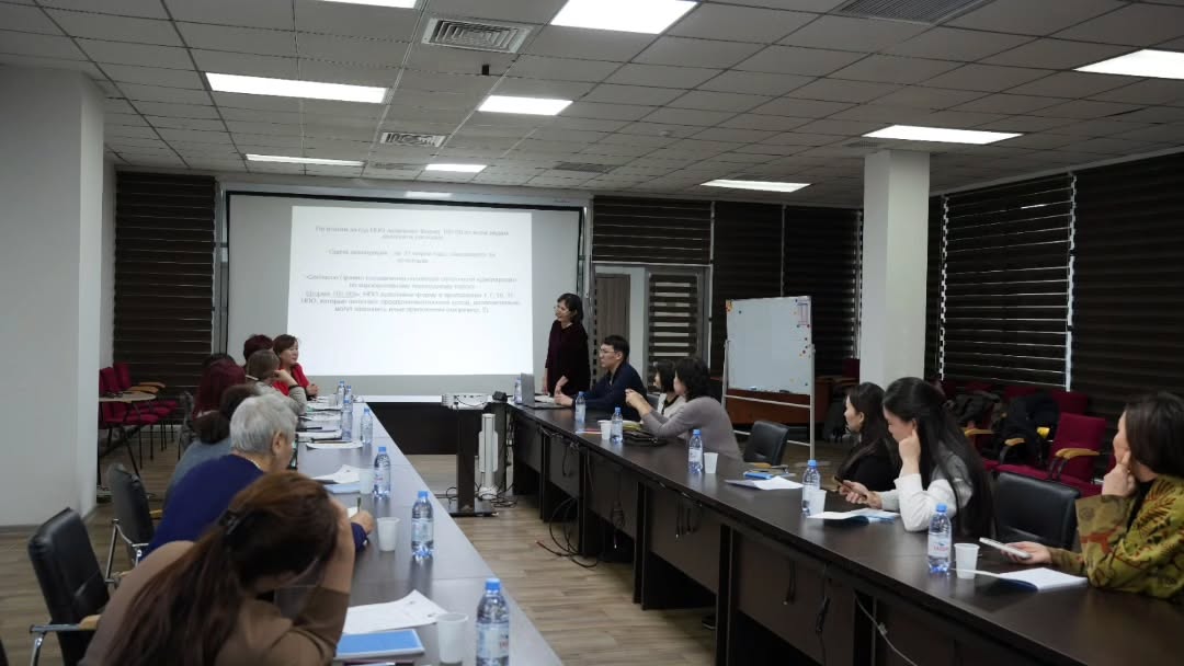 A seminar-training titled “Tax and Labor Changes: How to Work Under the New Rules” was held.