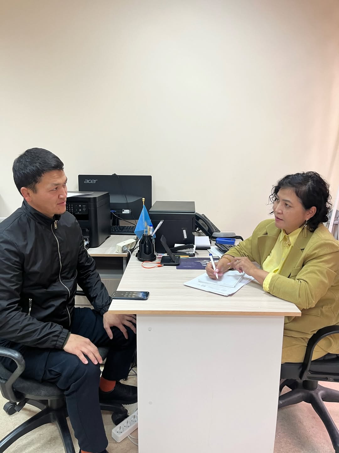 В рамках проекта "Справедливый гражданин - активное общество" активисту села Эмир Сардарбекову Эскендыру, руководителю общественного объединения "ЭМИР LIVE" оказана консультативная помощь.