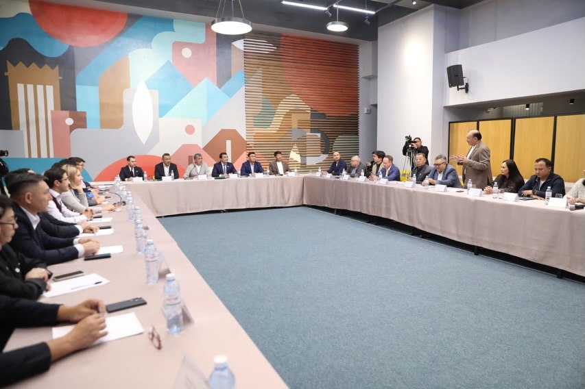 Today, an organizational meeting of the Public Council of Almaty was held with the participation of Meirzhan Otynshev, Chairman of the Almaty Maslikhat.