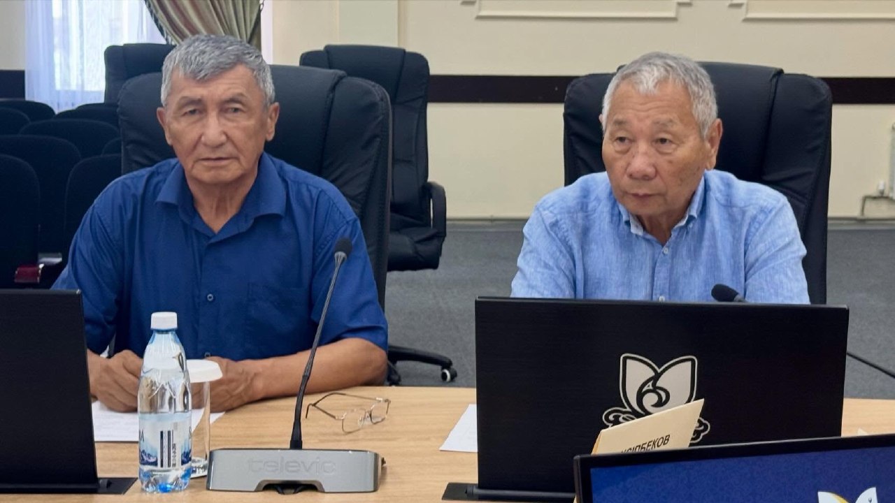 A regular meeting of the Public Council of Shymkent was held. The meeting was opened and chaired by Bukhарbai Parmanov, Chair of the Public Council.