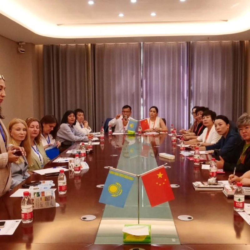 Exchange Visit to the Horgos Chinese Cultural Center