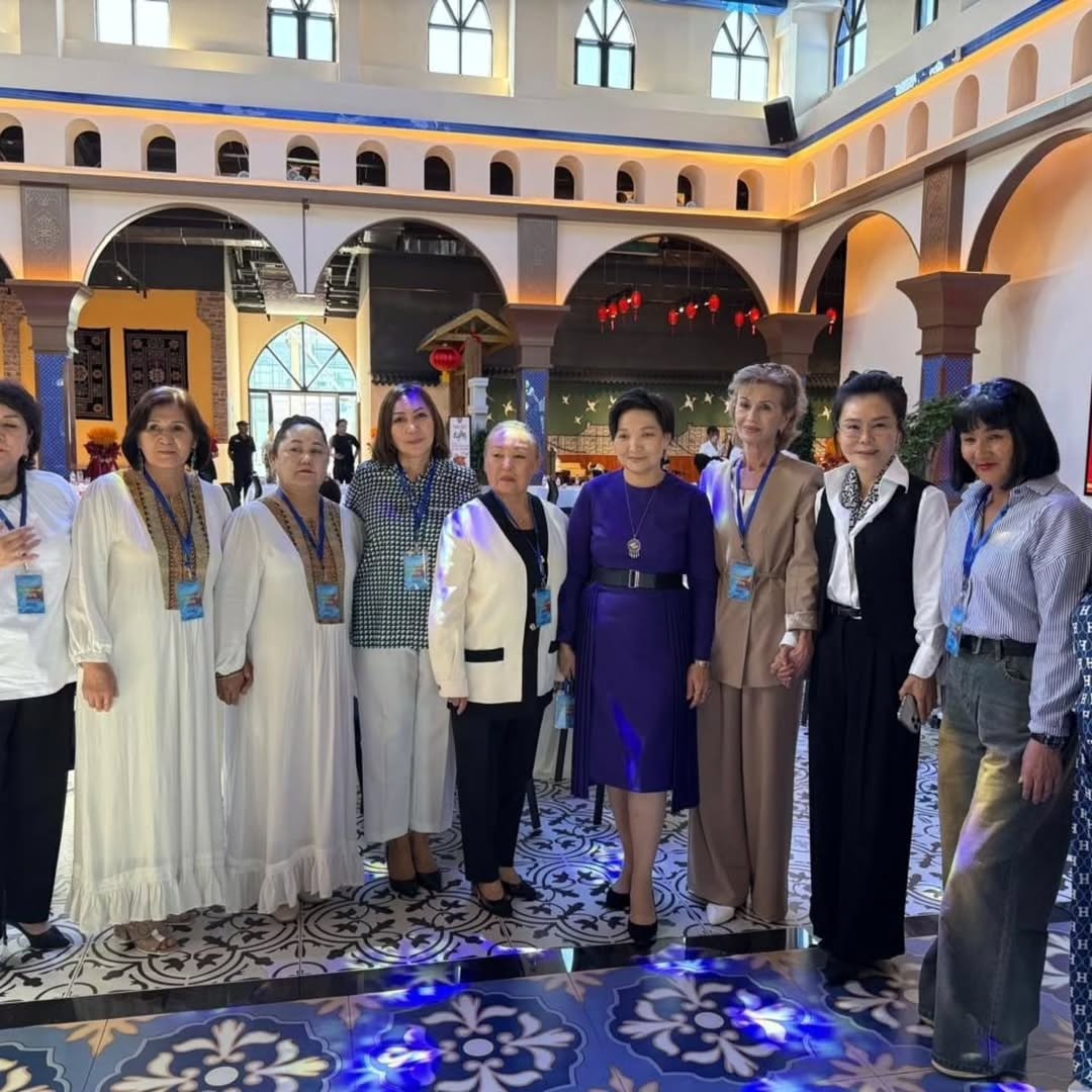 Exchange Visit to the Horgos Chinese Cultural Center