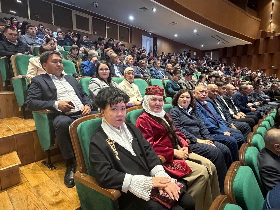 Сегодня, 23 апреля, в Западно-Казахстанской области в рамках I областного форума акимов сельских округов «Село – опора страны: новый этап развития и партнёрства» состоялось пленарное заседание.