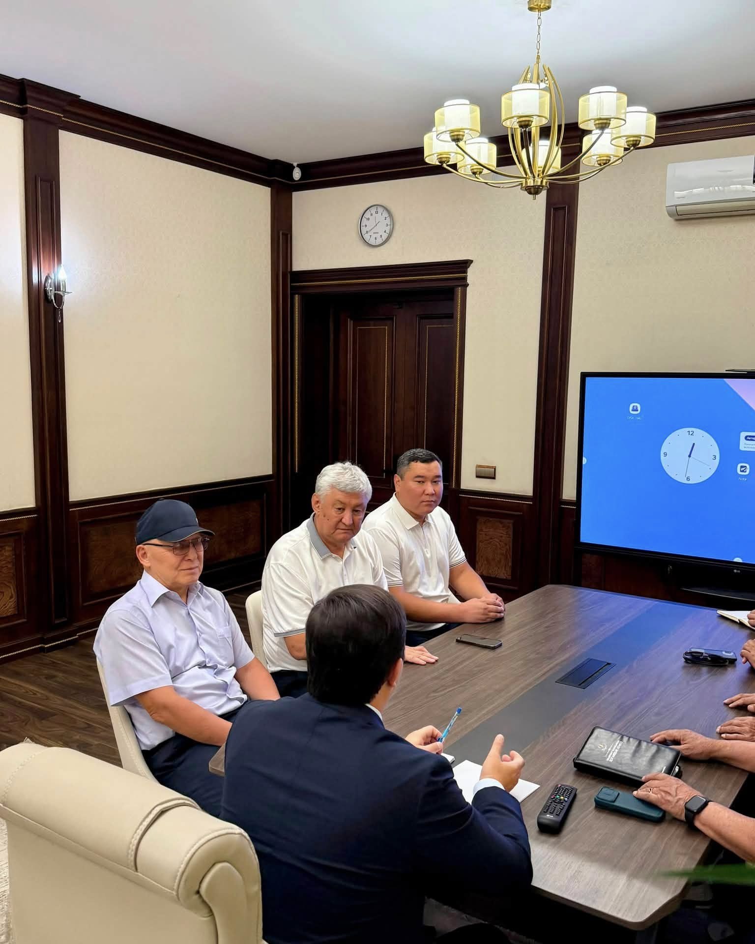 A working group consisting of members of the Public Council of Shymkent conducted public oversight in the Turan District.