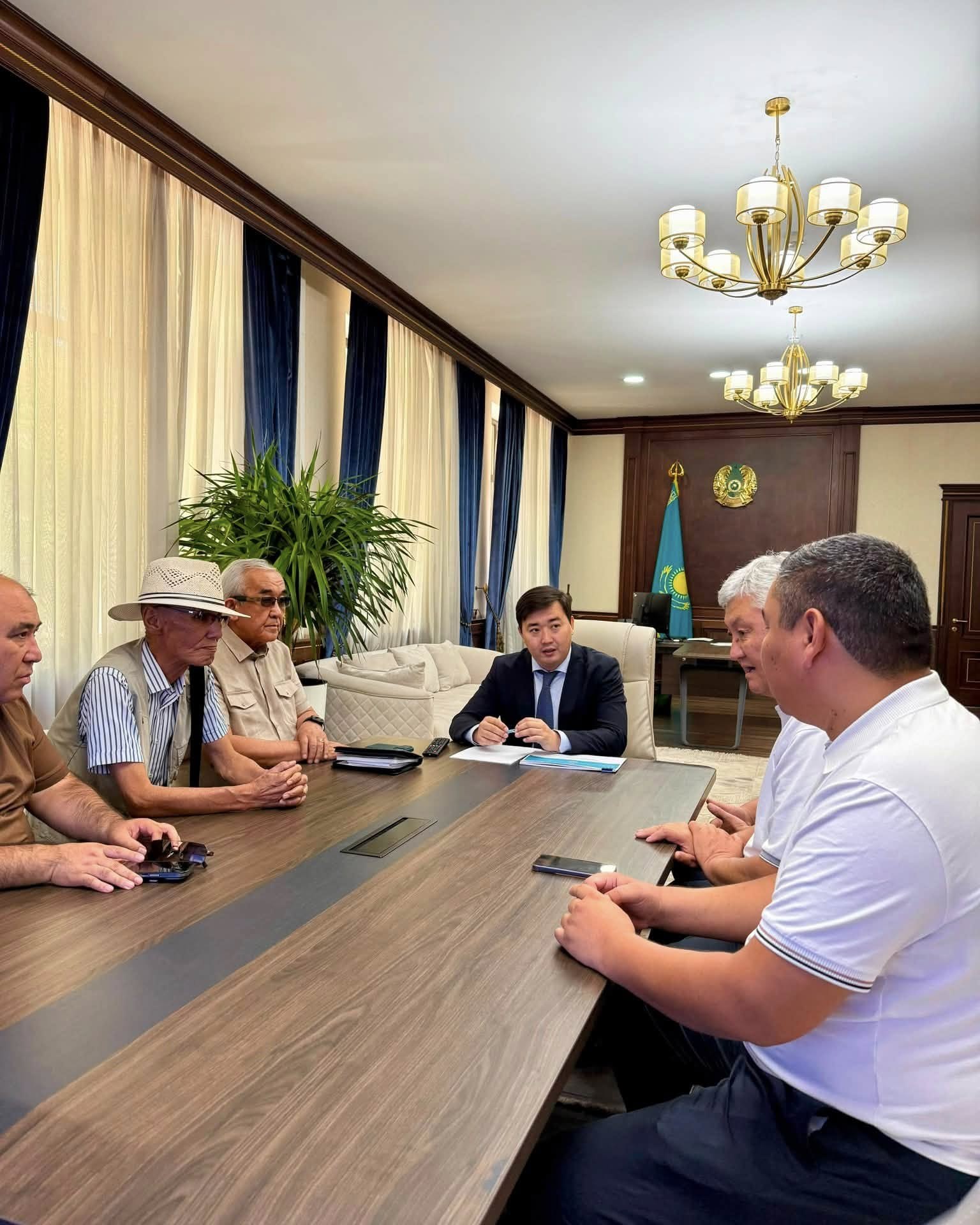 A working group consisting of members of the Public Council of Shymkent conducted public oversight in the Turan District.