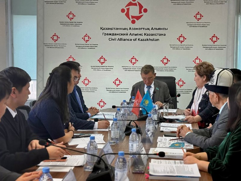 В День культуры и национальных традиций в Астане обсудили духовные ценности общества