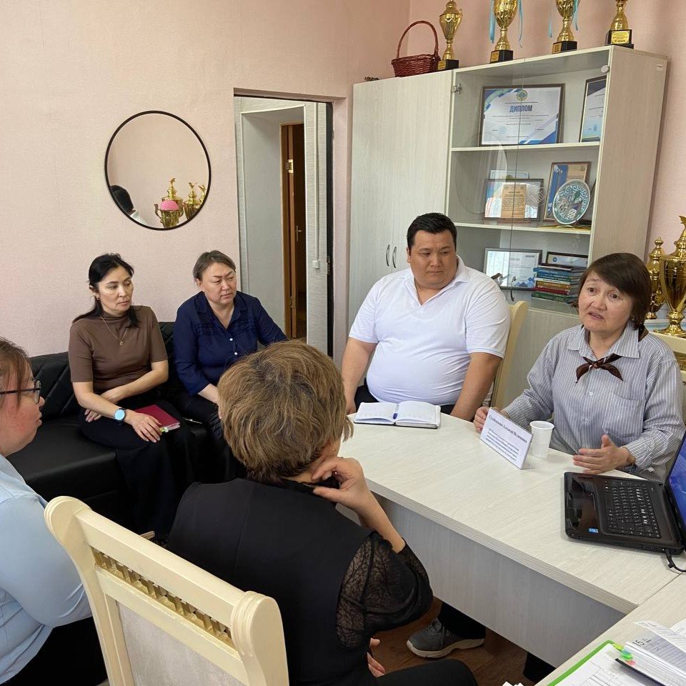 В Отделе культуры, развития языков, физической культуры и спорта города Шахтинска прошла встреча, посвящённая вопросам профилактики коррупции.