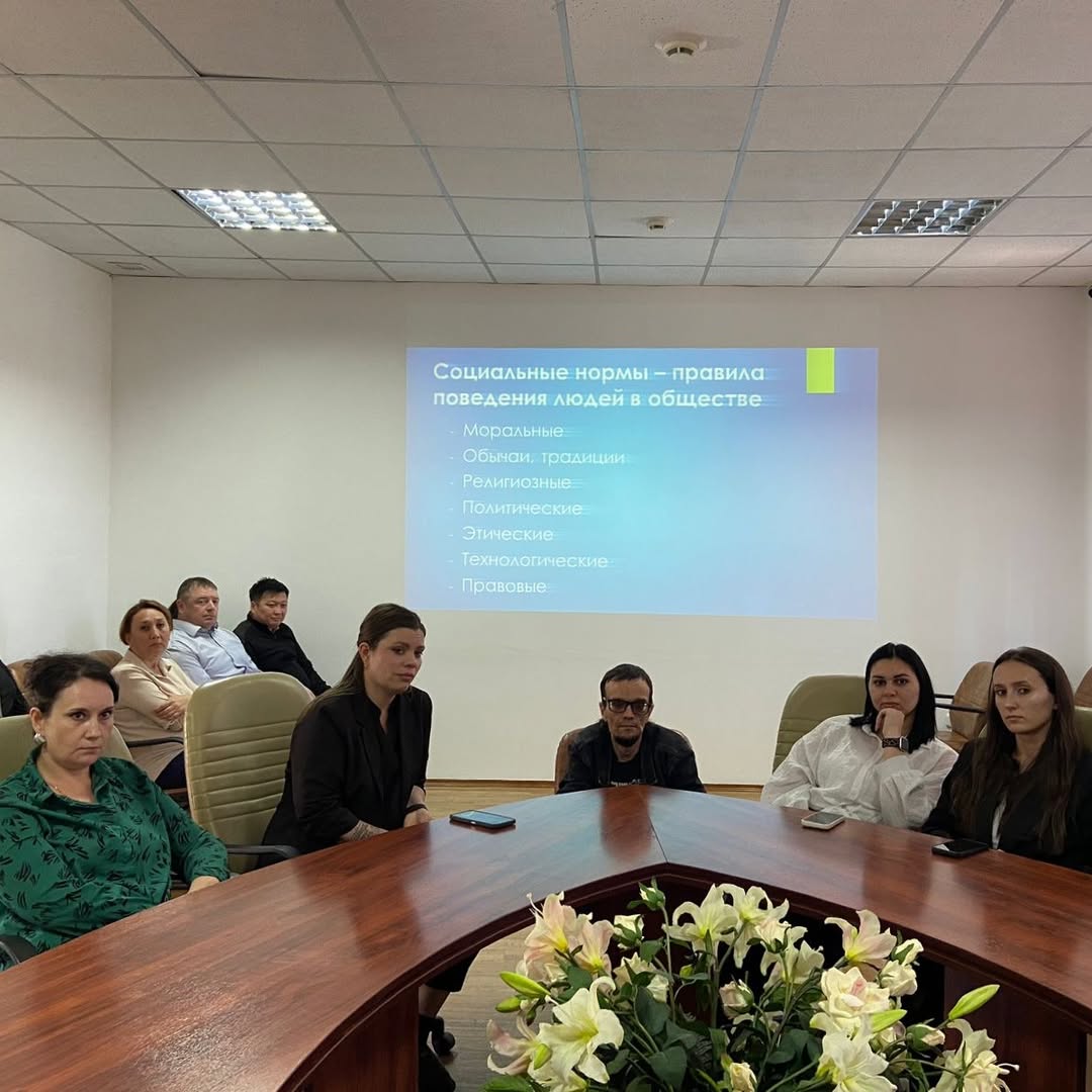 В Музее памяти жертв политических репрессий состоялась информационно-разъяснительная встреча, посвящённая вопросам профилактики коррупции, с участием заместителя акима поселка Долинка Хамитова Жасулана Тиштыковича.