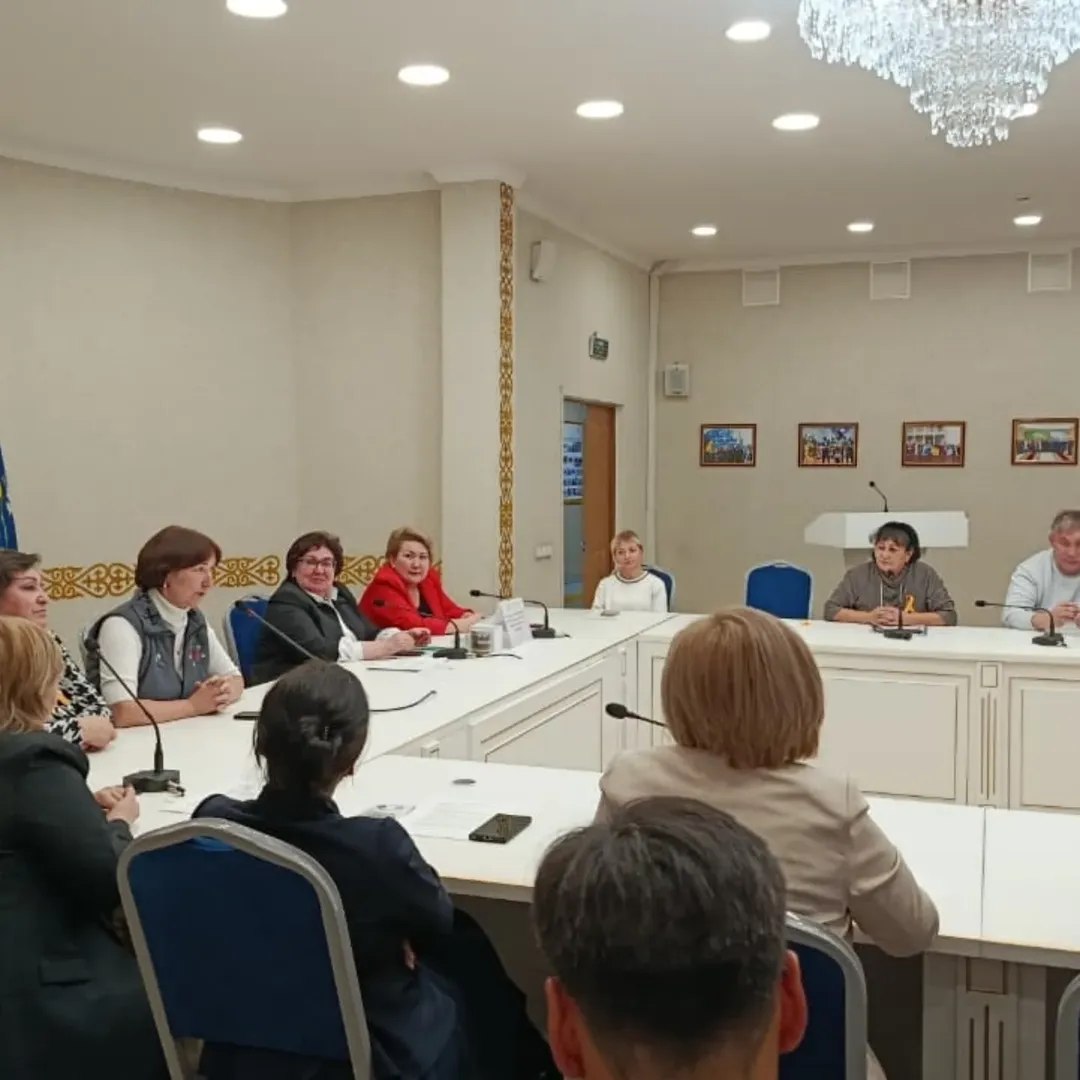 A meeting of non-governmental organizations of the Akmola region was held in Kokshetau, bringing together activists, NGO leaders, and representatives of government bodies to discuss cooperation, the development of social projects, and the role of civil society in addressing regional challenges.