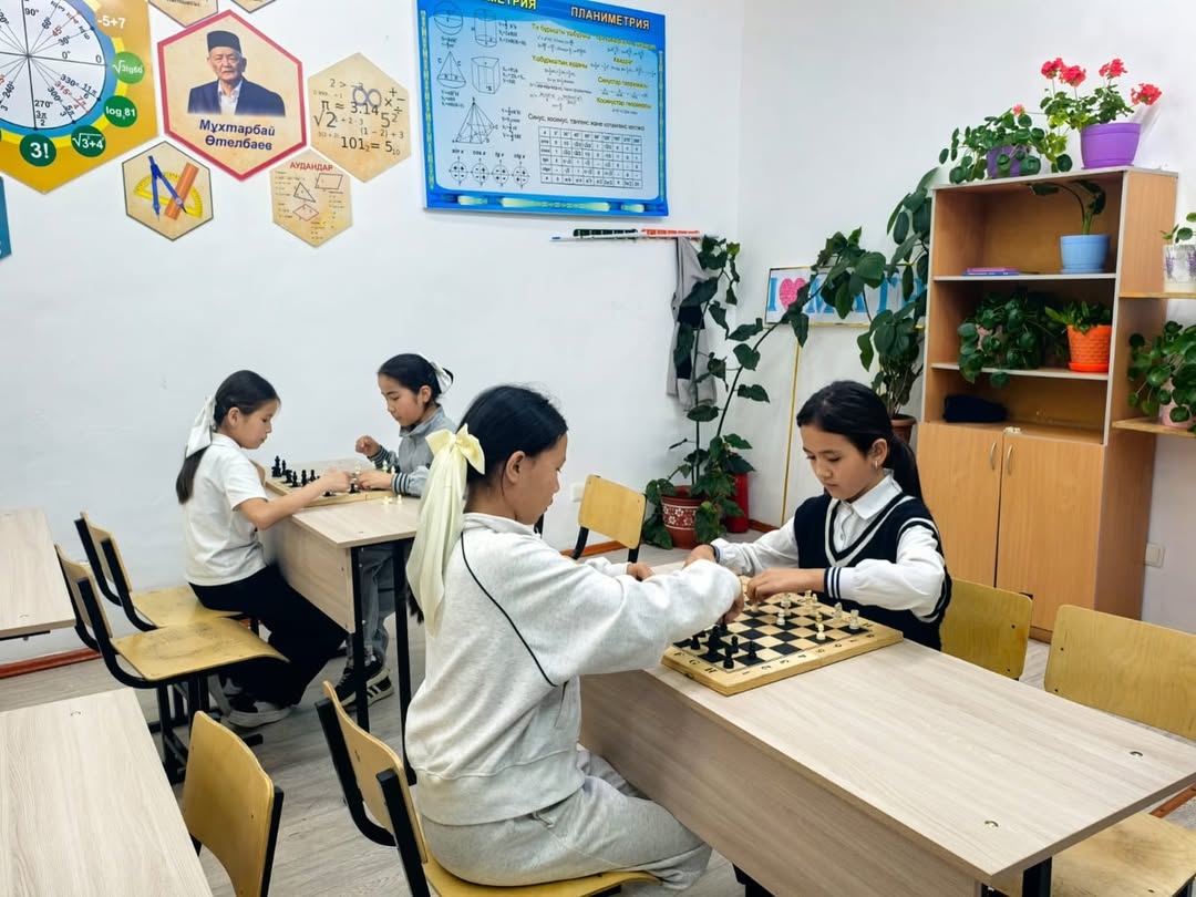 Within the framework of the “One Village – One Initiative” grant project, the NGO “Tamshybulaq” (Aksu District, Kapal Village) carried out extensive work aimed at developing children’s and youth initiatives, organizing their leisure activities, and fostering civic responsibility among school students.