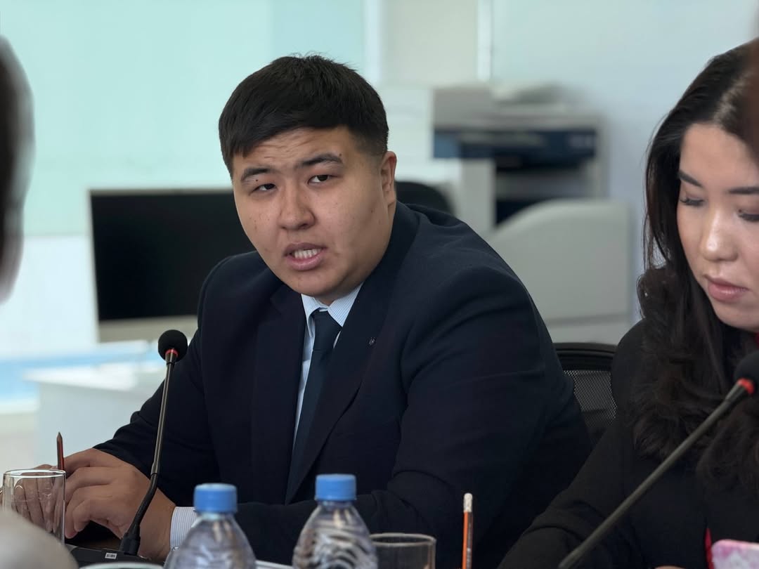 Сегодня состоялся круглый стол на тему «Конституционные изменения: взгляд студентов, молодёжи, волонтёров и НПО»