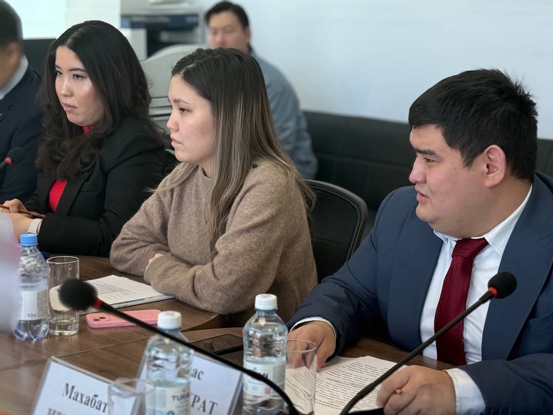 Сегодня состоялся круглый стол на тему «Конституционные изменения: взгляд студентов, молодёжи, волонтёров и НПО»