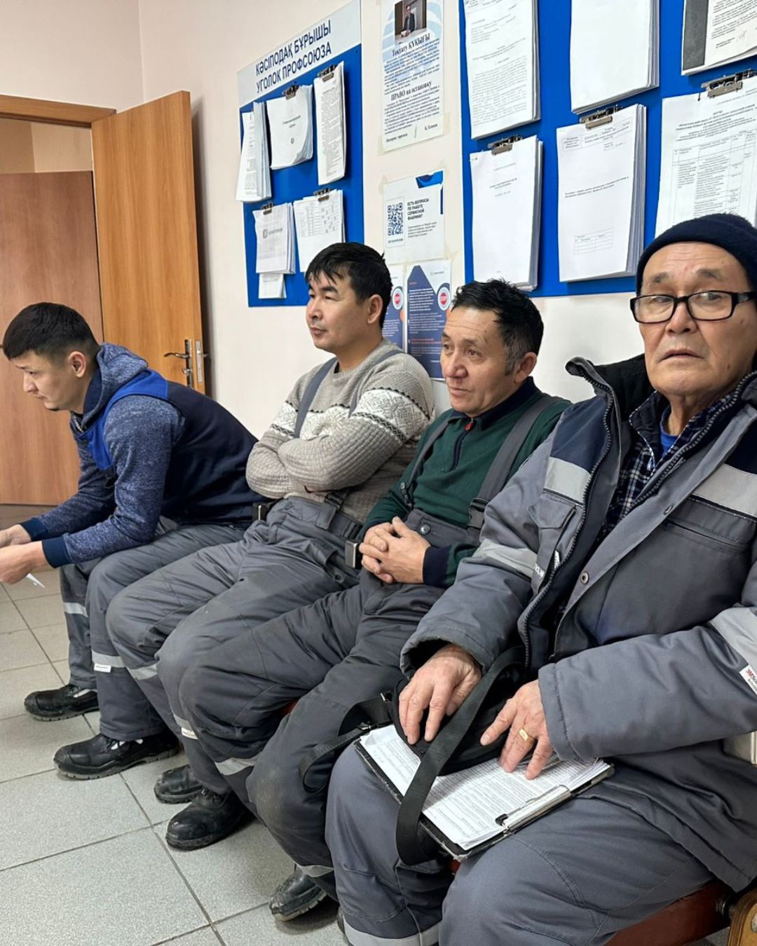 Within the framework of the state social order of the Department of Internal Policy of Shakhtinsk, a meeting was held with the team of the Shakhtinsk Line-Technical Shop of the Central-Regional Directorate of Telecommunications of the Kazakhtelecom JSC branch.