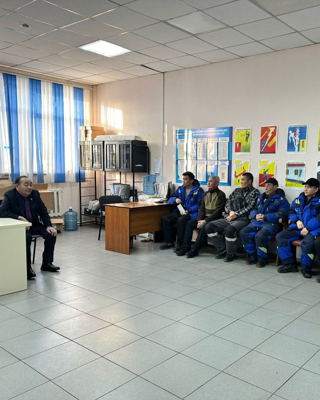 Within the framework of the state social order of the Department of Internal Policy of Shakhtinsk, a meeting was held with the team of the Shakhtinsk Line-Technical Shop of the Central-Regional Directorate of Telecommunications of the Kazakhtelecom JSC branch.