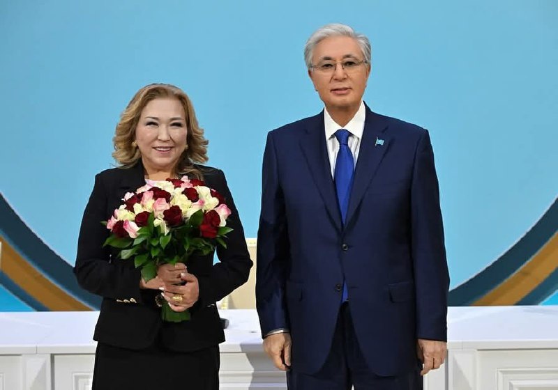 President of the Republic of Kazakhstan Kassym-Jomart Tokayev awarded state honors to a group of citizens who actively participated in the work of the National Kurultai and made significant contributions to the successful implementation of reforms.