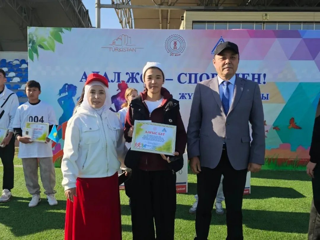 Marathon Held at a High Level in Turkestan!